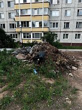 Мусор после работ на ул.Строителей 2 и 4